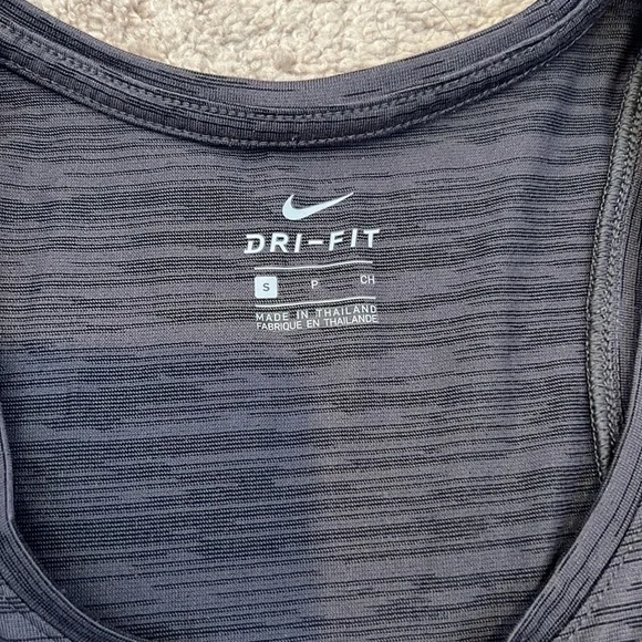Nike dri fit tank top - Picture 2 of 2